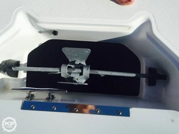 Slide: The Image of Hurricane Sundeck Sport 188 2013 - 10
