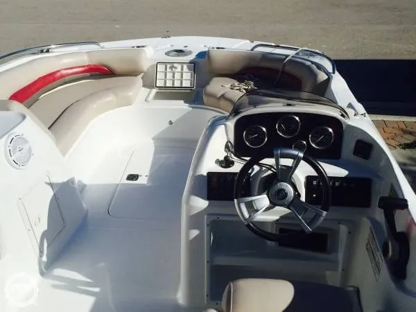 Slide: The Image of Hurricane Sundeck Sport 188 2013 - 6