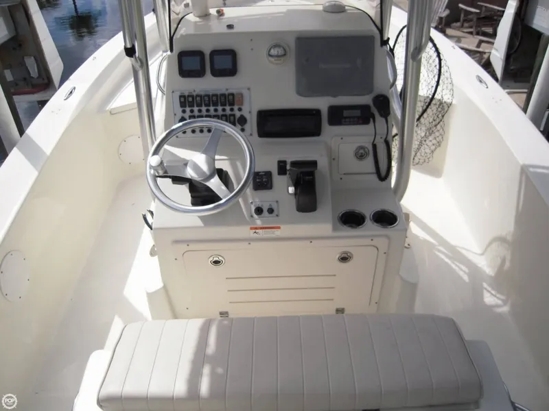 Slide: The Image of Hydra-Sports 23 Bay Bolt 2008 - 9