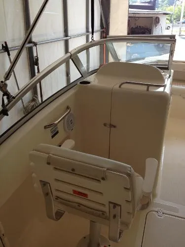 Slide: The Image of Scout Boats 222 Dorado 2005 - 10