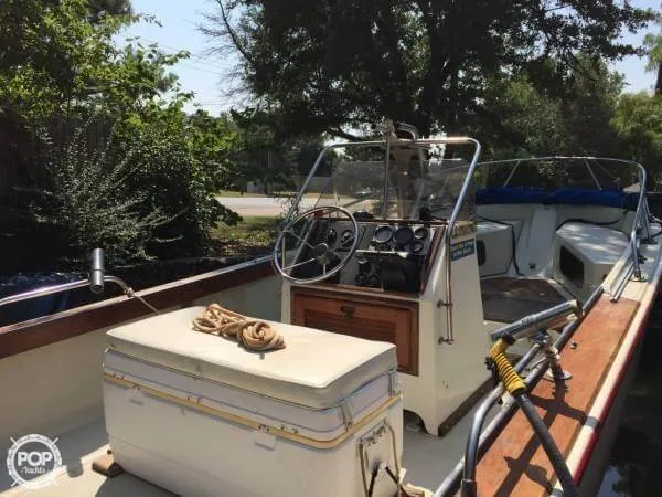 Slide: The Image of Boston Whaler Outrage V-20 1979 - 3