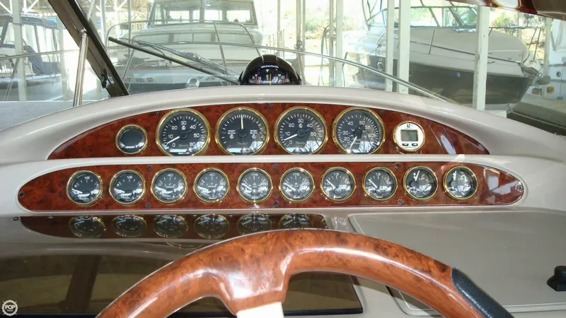 Slide: The Image of Regal 3260 Commodore 2001 - 8
