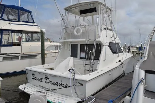 Slide: The Image of Hatteras 39 Convertible 1994 - 1
