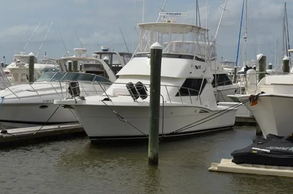 Slide: The Image of Hatteras 39 Convertible 1994 - 9