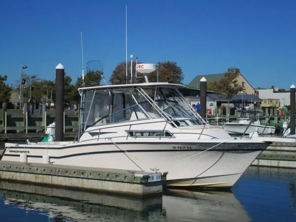 Slide: The Image of Grady-White Marlin 300 1999 - 3