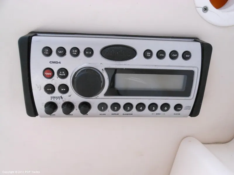 Slide: The Image of Boston Whaler 235 Conquest 2006 - 10