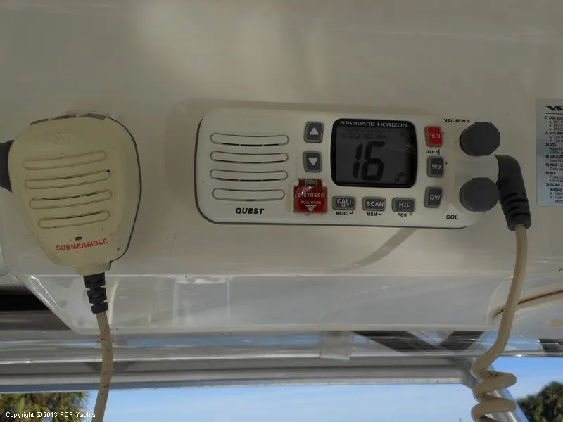 Slide: The Image of Boston Whaler 235 Conquest 2006 - 11