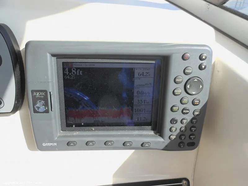 Slide: The Image of Boston Whaler 235 Conquest 2006 - 7