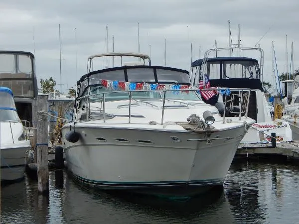 Slide: The Image of Sea Ray 460 Express Cruiser 1986 - 2