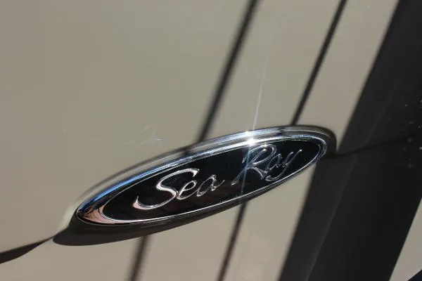 Slide: The Image of Sea Ray 270 SLX 2009 - 3