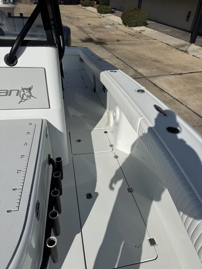 Slide: The Image of Freeman 34VH 2019 - 9