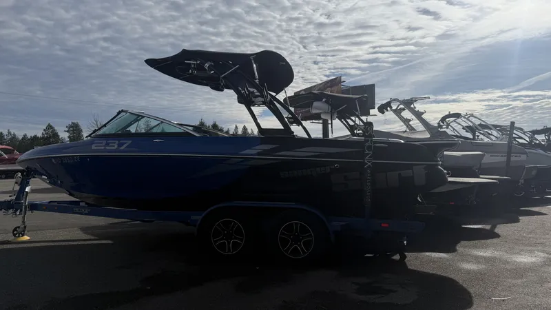 Slide: The Image of Sanger 237 XTZ 2016 - 3