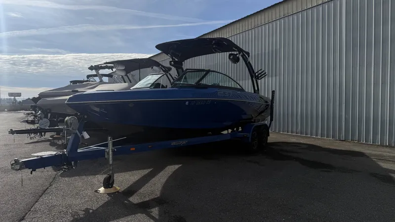 Slide: The Image of Sanger 237 XTZ 2016 - 4