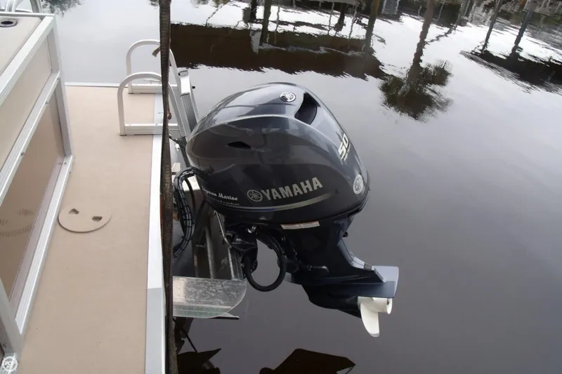 Slide: The Image of Bennington 20 SS Fishing 2015 - 3