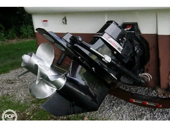 Slide: The Image of Larson 270 Cabrio Cruiser 2000 - 11