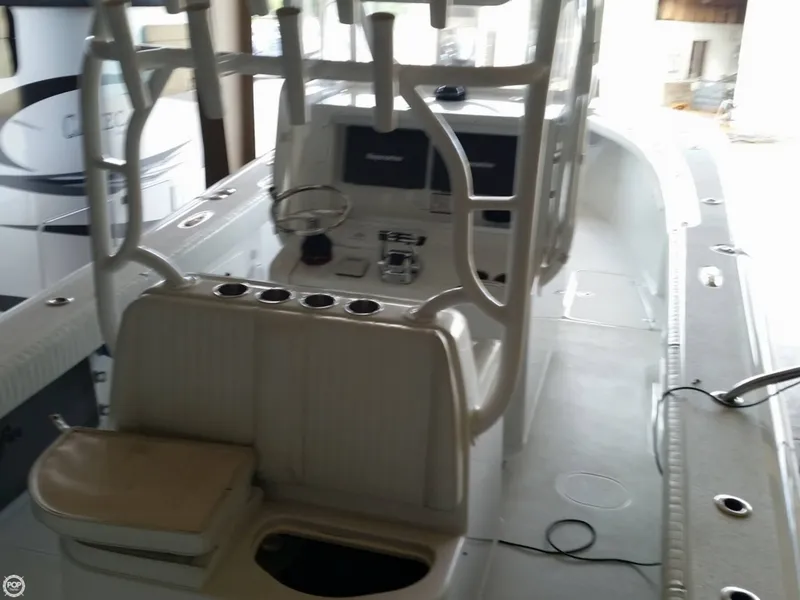Slide: The Image of Yellowfin 32 Offshore 2010 - 8
