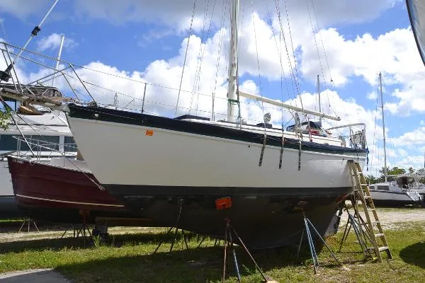Slide: The Image of Pacific Seacraft Mariah 31 1977 - 0