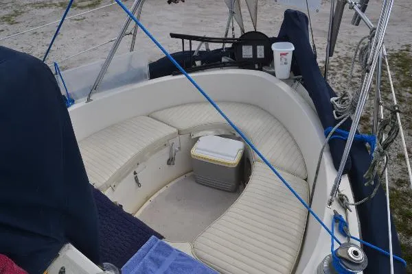 Slide: The Image of Pacific Seacraft Mariah 31 1977 - 2