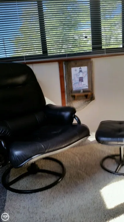 Slide: The Image of Carver Yachts 3207 Aft Cabin 1987 - 2