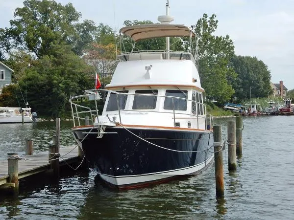 Slide: The Image of Sabreline 36 Flybridge Sedan 2003 - 2