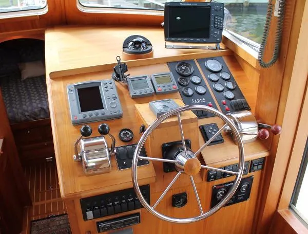 Slide: The Image of Sabreline 36 Flybridge Sedan 2003 - 9