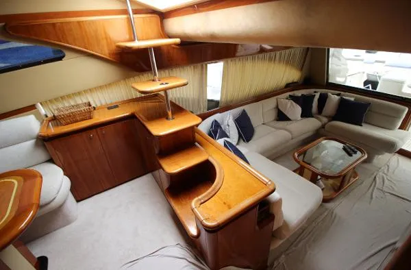Slide: The Image of Ferretti 680 2000 - 10
