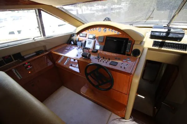 Slide: The Image of Ferretti 680 2000 - 11