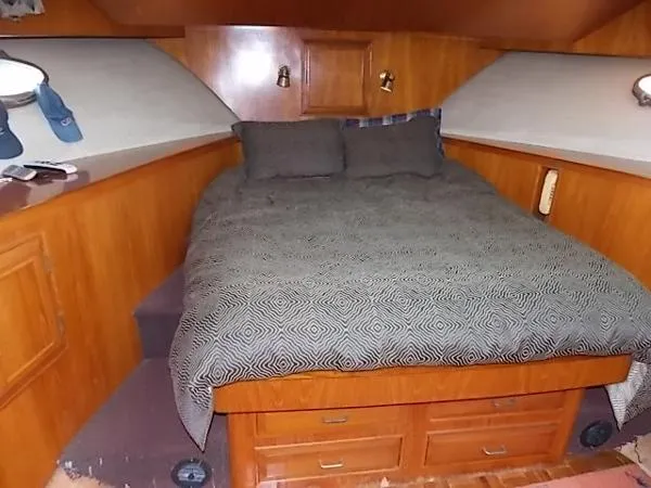 Slide: The Image of Ocean Alexander Cockpit Motor Yacht 1987 - 9