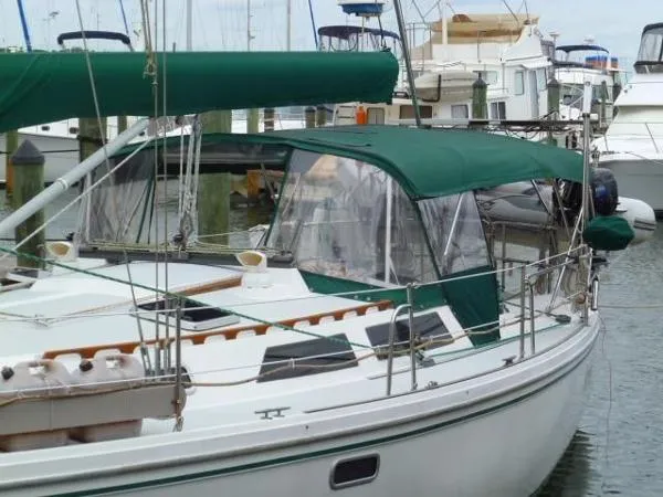 Slide: The Image of Catalina 42 Two cabin 1992 - 2