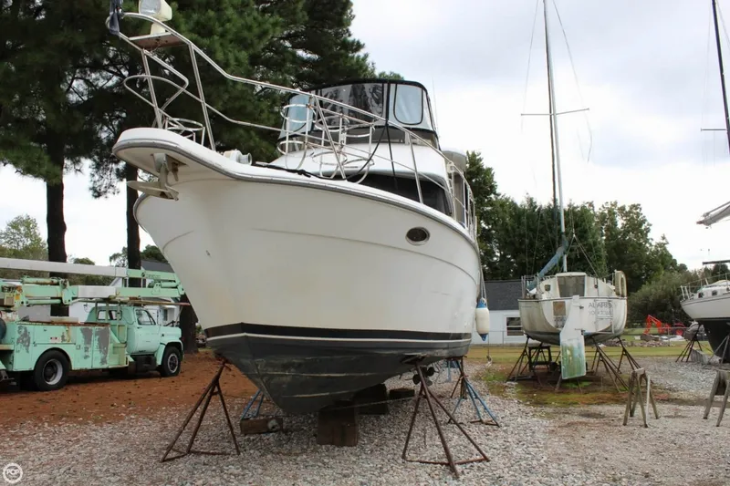Slide: The Image of Carver Yachts 350 Aft Cabin 1993 - 6