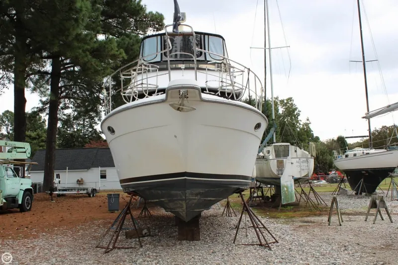 Slide: The Image of Carver Yachts 350 Aft Cabin 1993 - 7