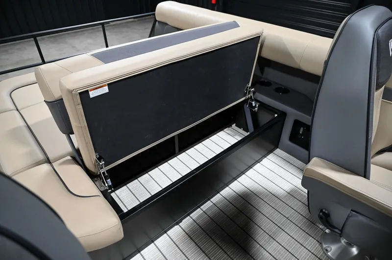 Slide: The Image of Viaggio V22S 2026 - 14