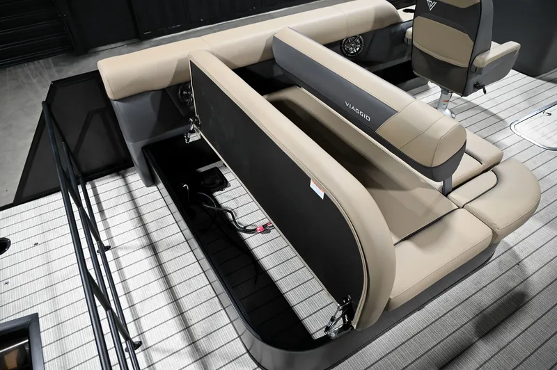 Slide: The Image of Viaggio V22S 2026 - 17