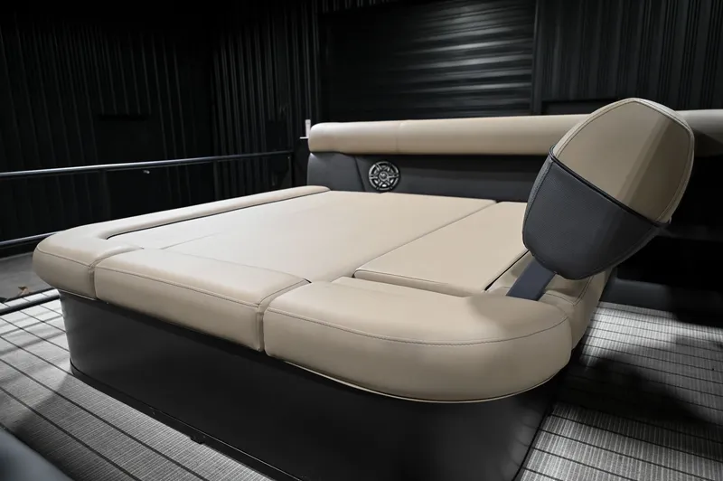 Slide: The Image of Viaggio V22S 2026 - 40