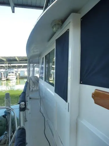 Slide: The Image of Hatteras 58 Yacht Fisherman 1972 - 9