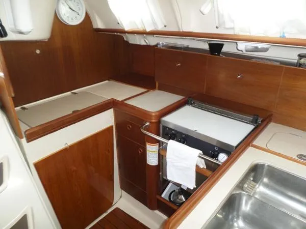 Slide: The Image of Beneteau Oceanis 321 1999 - 1