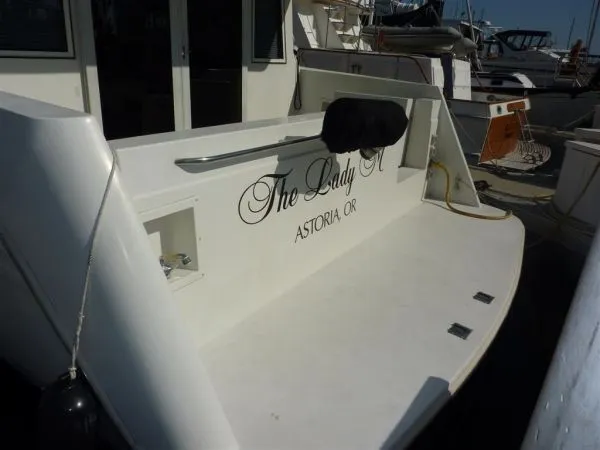 Slide: The Image of Navigator CLASSIC PILOTHOUSE SEDAN 1996 - 11