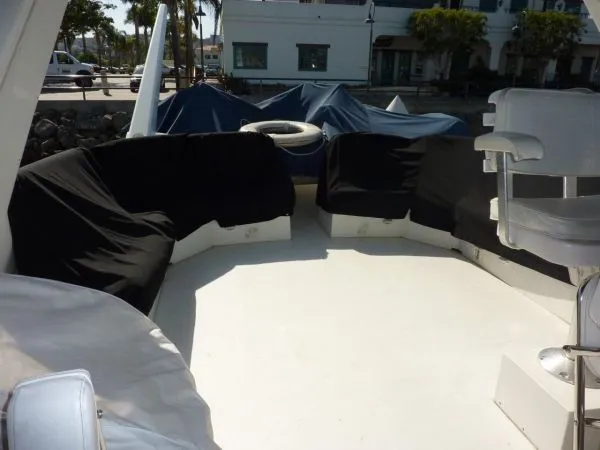 Slide: The Image of Navigator CLASSIC PILOTHOUSE SEDAN 1996 - 9