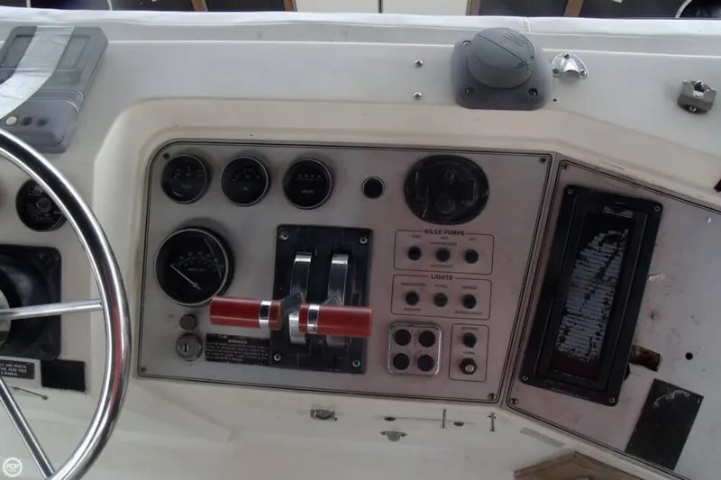 Slide: The Image of Carver Yachts 3807 AC Motoryacht 1987 - 2