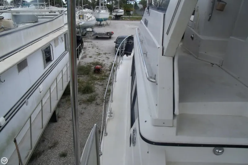 Slide: The Image of Carver Yachts 3807 AC Motoryacht 1987 - 3