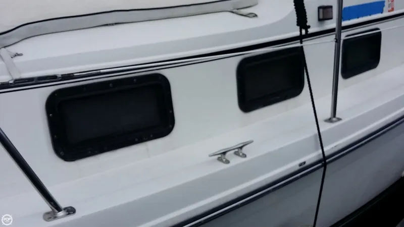 Slide: The Image of Carver Yachts 2807 Riviera Aft Cabin 1987 - 7