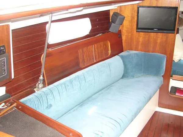 Slide: The Image of Beneteau Oceanis 321 1996 - 4