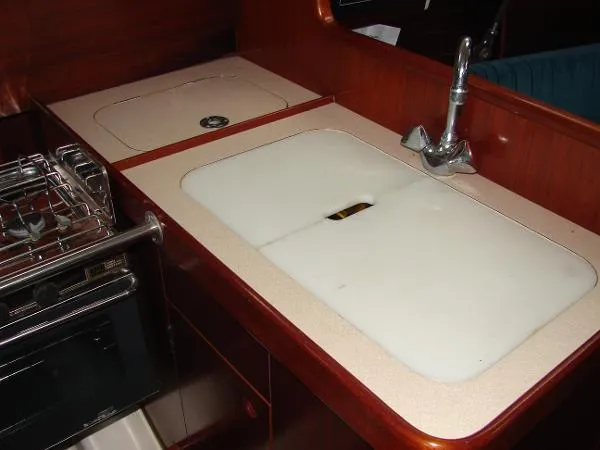 Slide: The Image of Beneteau Oceanis 321 1996 - 8