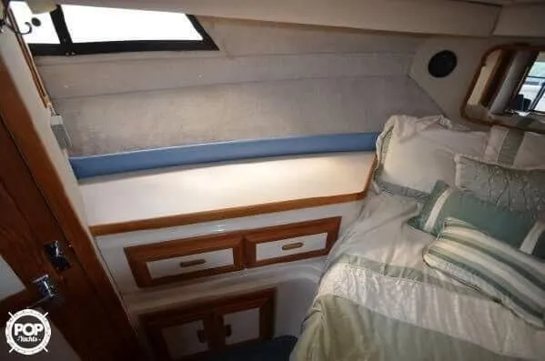 Slide: The Image of Carver Yachts 3297 Mariner 1989 - 10