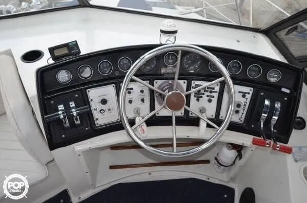 Slide: The Image of Carver Yachts 3297 Mariner 1989 - 6
