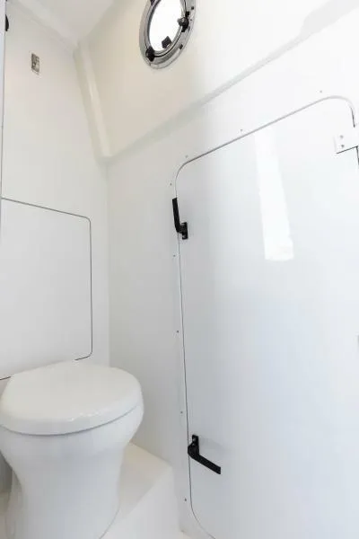 Slide: The Image of Crew Head - 79