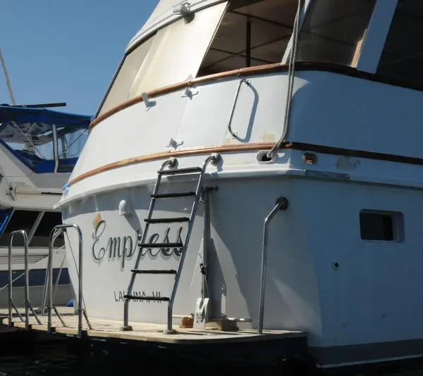 Slide: The Image of Hargrave-Halmatic Long Range Motor Yacht LLC 1971 - 10