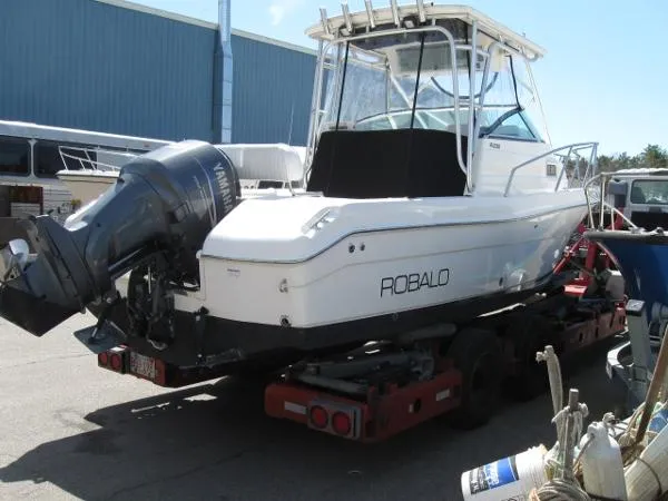 Slide: The Image of Robalo R-235 Walk Around 2005 - 2