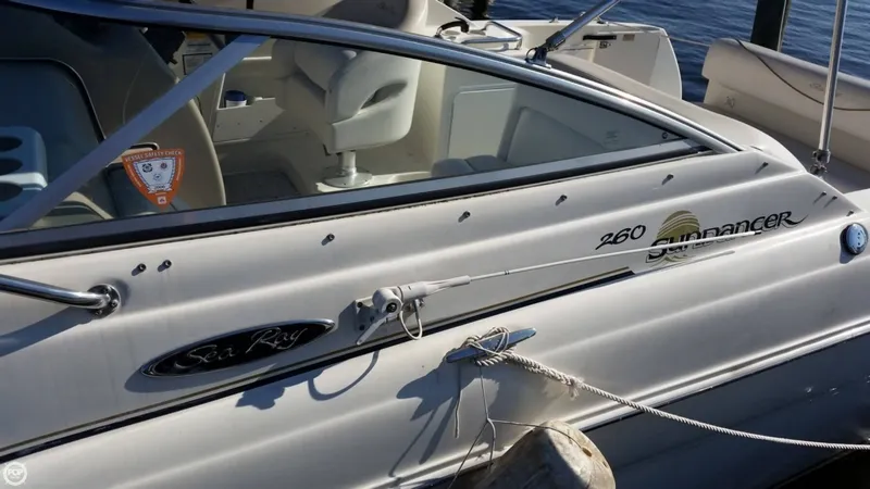 Slide: The Image of Sea Ray 260 Sundancer 2001 - 10