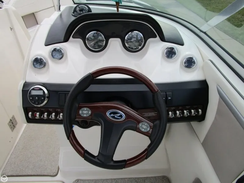 Slide: The Image of Sea Ray 250 SLX 2007 - 9